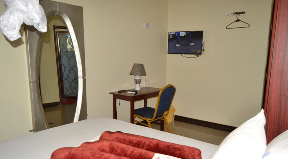 Bedroom 2, Lesa Garden Hotel, Nyamagana