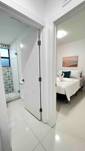 Bedroom 2, Stanza Design District Parking Laundry, Miami-Dade