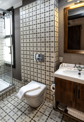 Bathroom 5, Mezzo Hotel, Kadıköy