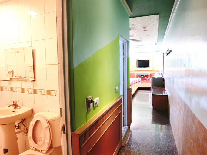 Bathroom 3, Xing Ji Hotel, Pingtung