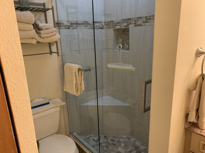 Bathroom 3, Swan Mountain Resort, Summit