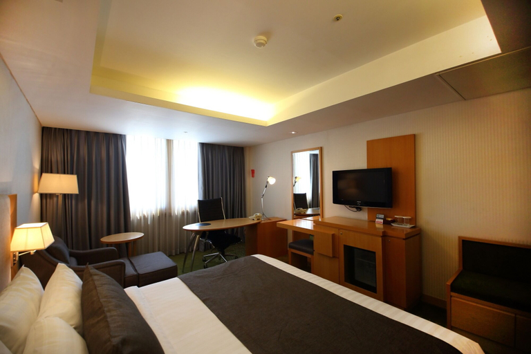 Bedroom 3, Ramada Songdo Hotel, Yeonsu