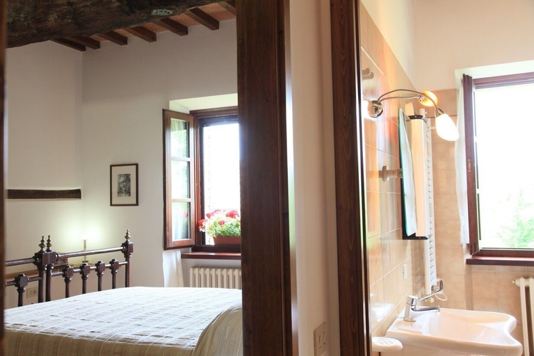 Bedroom 3, Podere Agrituristico Luchiano, Terni