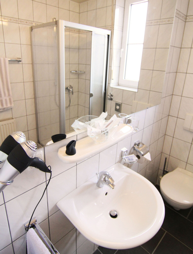 Bedroom 3, Hotel Residenz Stockstadt Main, Aschaffenburg