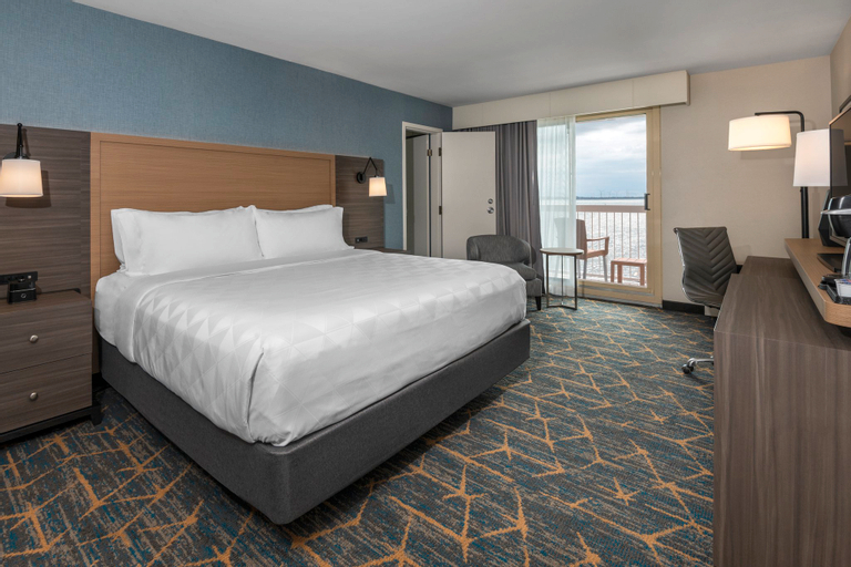 Holiday Inn Kingston Waterfront by IHG - Tap to explore photos
