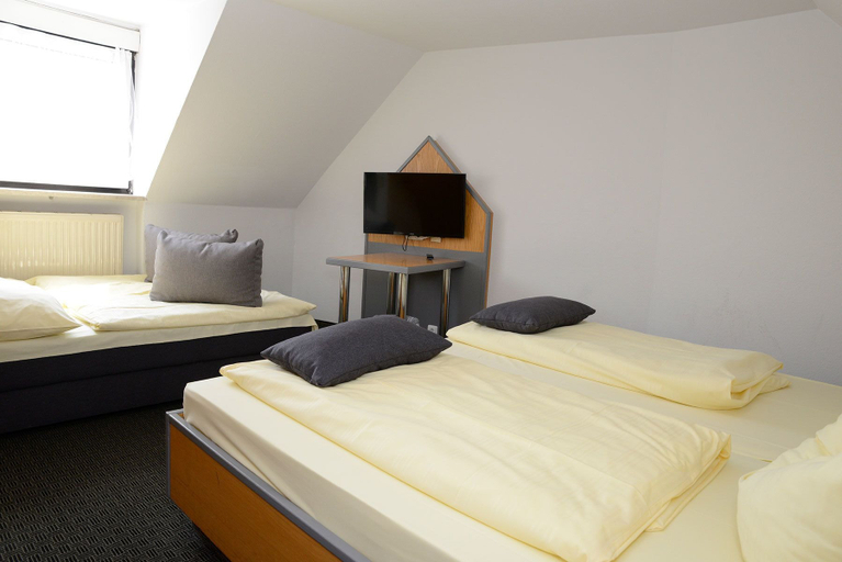 Bedroom 5, Hotel Fischertor, Augsburg