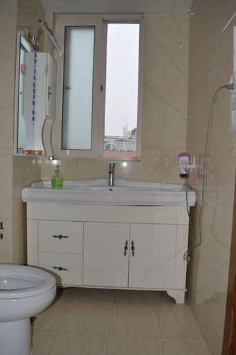Bathroom 4, Shanghai Sky168 Youth Hostel, Shanghai