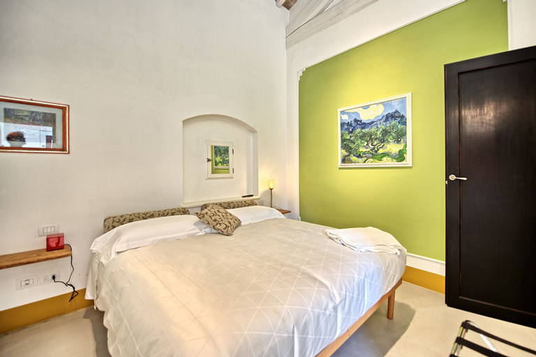 Bedroom 4, Villa Eden, Florence