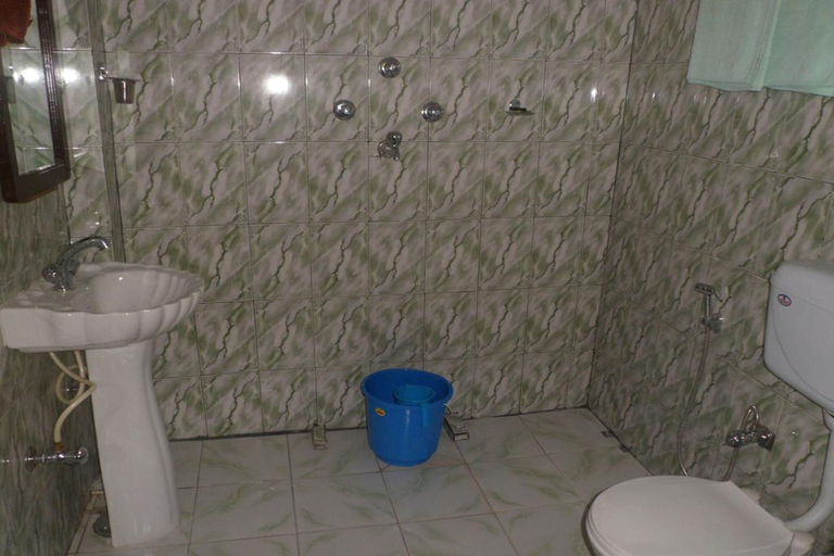 Bathroom 4, Forest Hideaway Resort PVT LTD, Bheri