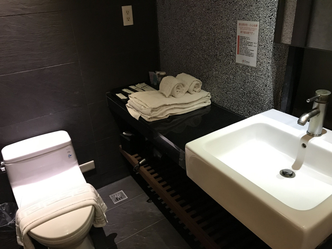 Bathroom 3