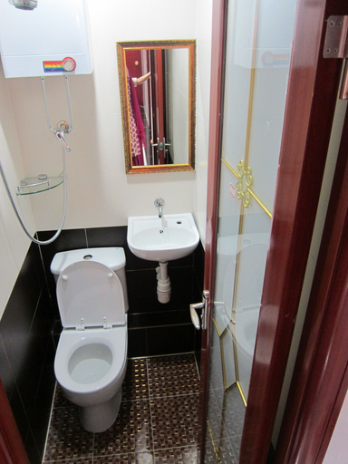 Bathroom 4, Ashoka Hostel, Kowloon