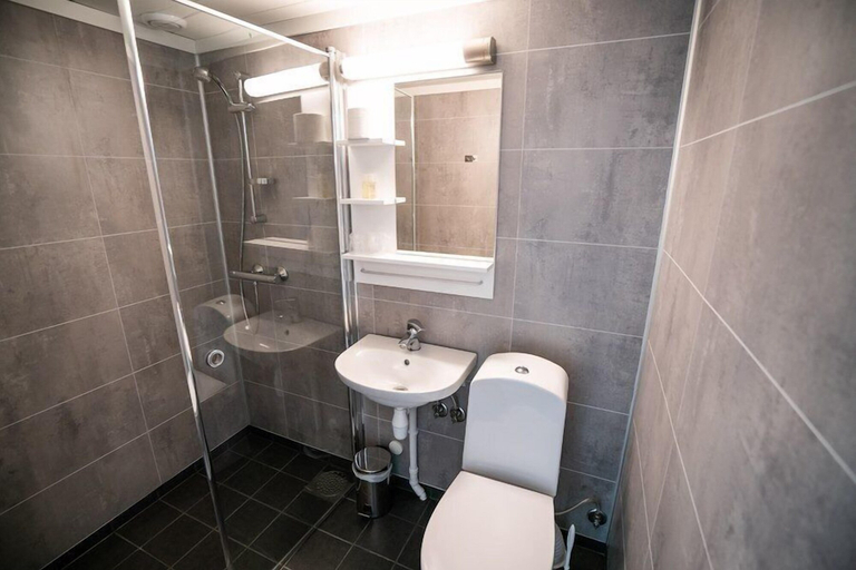 Bathroom 3, Dombåstun, Dovre