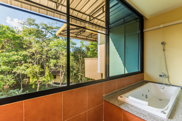 Bathroom 4