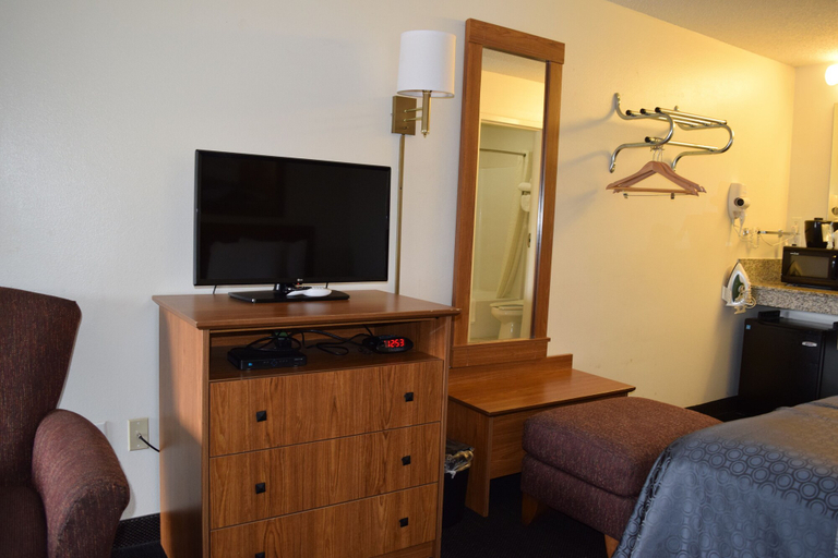 Bedroom 3, Value Inn Livonia, Pointe Coupee