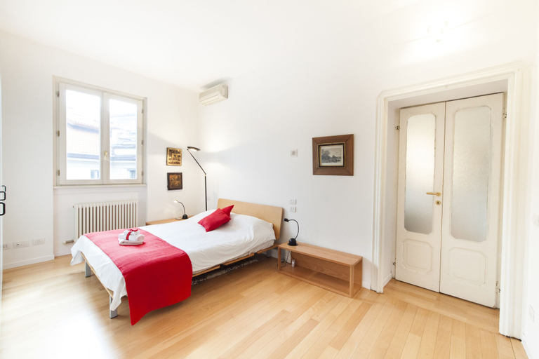 Room 2, At Home Heart of Milan - Mercanti, Milano