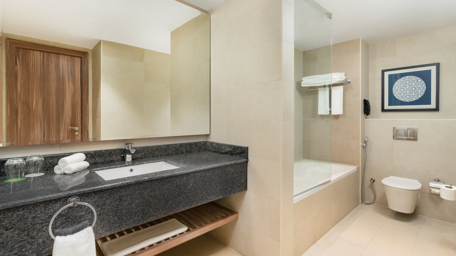 Bathroom 5, Holiday Inn & Suites AL JUBAIL by IHG, Al Jubail
