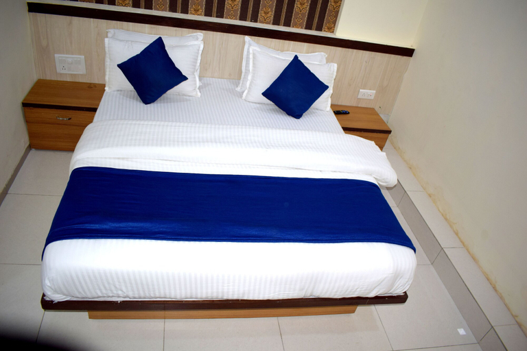 Bedroom 5, Hotel Peradiot, Ahmadabad