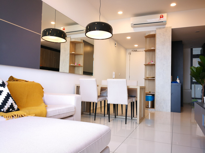 Dining Room 11