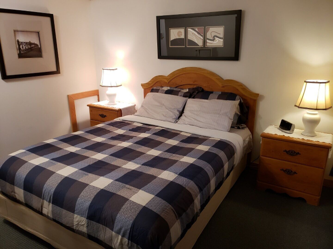 Bedroom 3, Scoodic Motel, Charlotte
