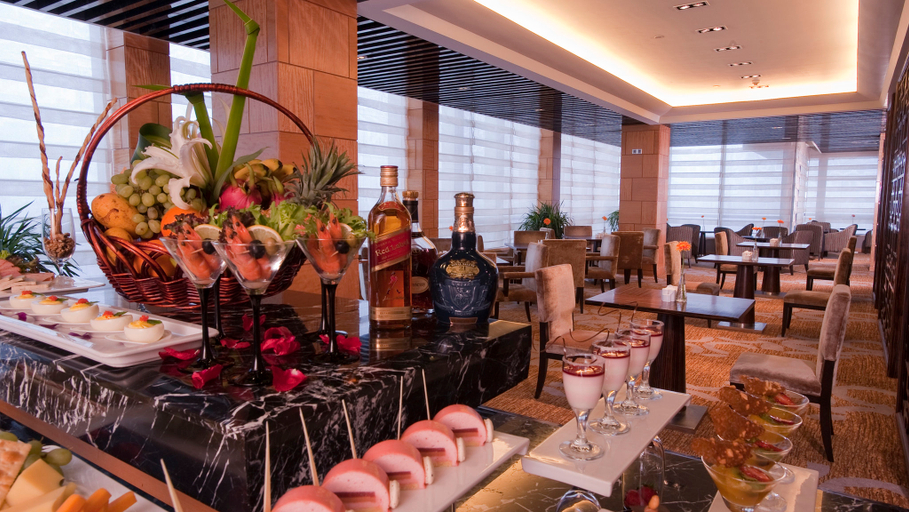Food & Drinks