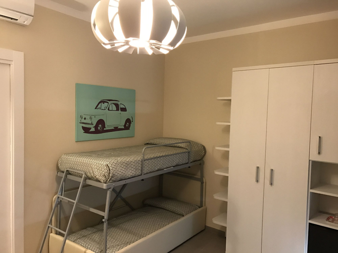 Bedroom 3, Hotel Olympic, Imperia