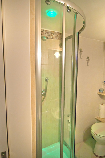 Bathroom 5, Affitta Camere Via Veneto, Rome