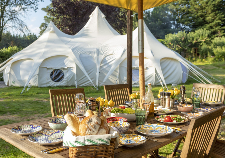 Food & Drinks 5, 8-bed Lotus Belle Mahal Tent in The Wye Valley, Herefordshire