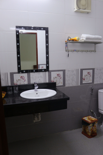 Bathroom 4, Thanh Dat Homestay, Hoa Lư