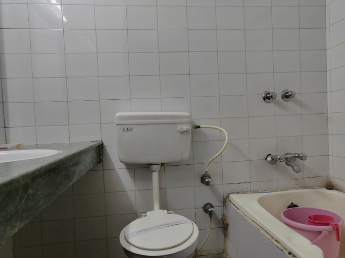 Bathroom 3, Hotel Premier, Jammu