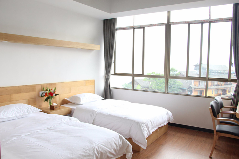 Bedroom 2, Travelling With Hotel Long Ji Ping An, Guilin