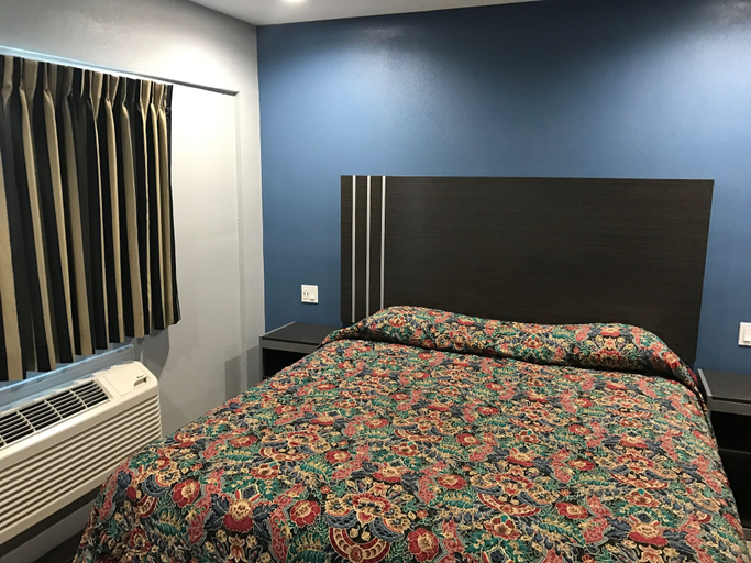 Bedroom 2, Empire Inn Motel, Los Angeles