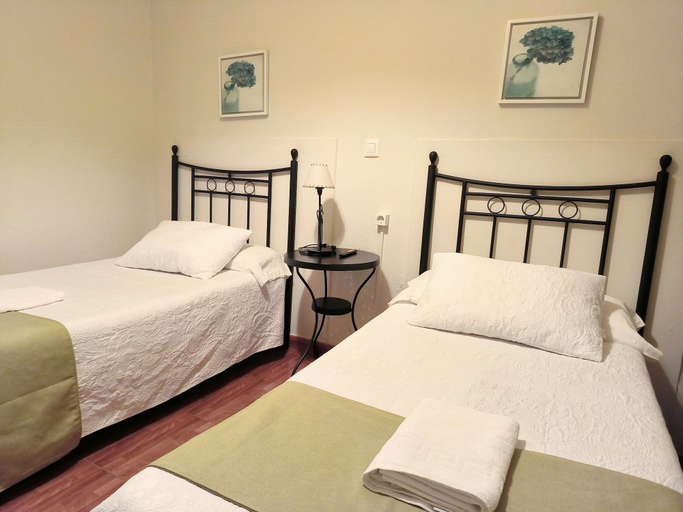Bedroom 4, Pensión Pérez Montilla, Sevilla