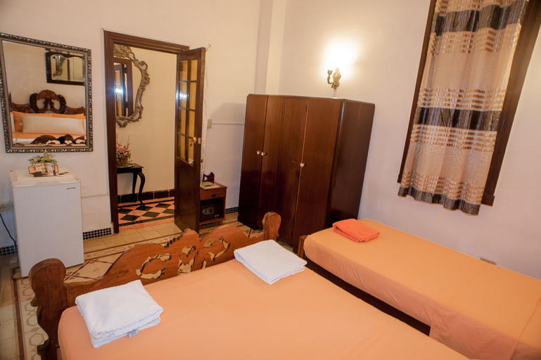 Room 3, Villegas 66, Centro Habana