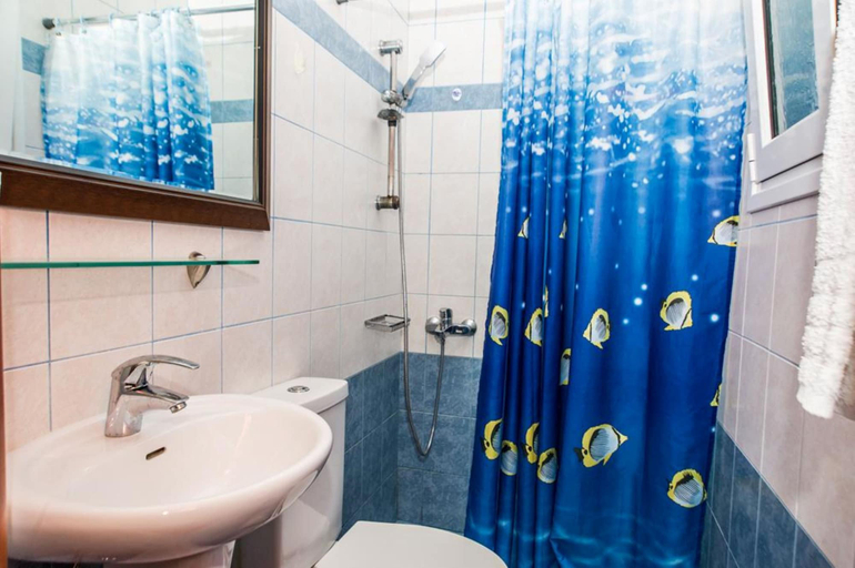 Bathroom 4, Cozy Flat In An Olive Grove Near a Sandy Beach, Peloponnese