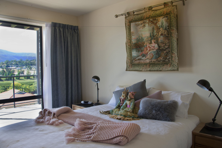 Others 5, New Norfolk Apartments, Derwent Valley