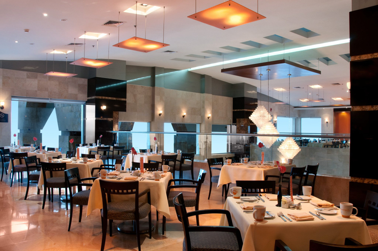 Food & Drinks 5, Holiday Inn VILLAHERMOSA AEROPUERTO by IHG, Centro