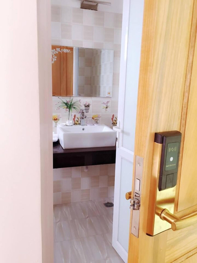 Bathroom 4, Lavender Hotel, Hải An