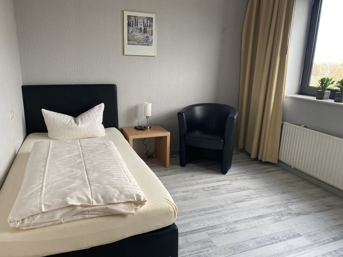 Bedroom 5, Hotel Brückentor, Schaumburg
