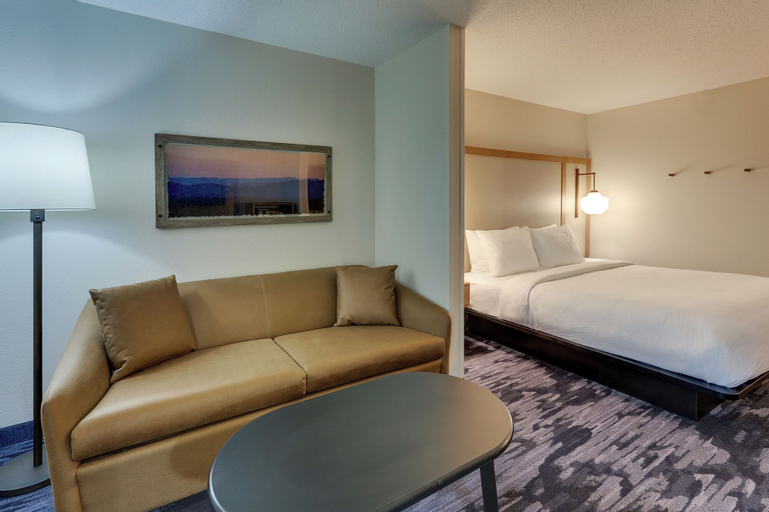 Bedroom 4, Fairfield Inn & Suites by Marriott Southport, Brunswick
