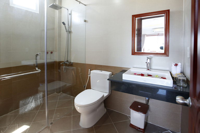 Bathroom 3, Eden Hoi An Villas, Da Nang