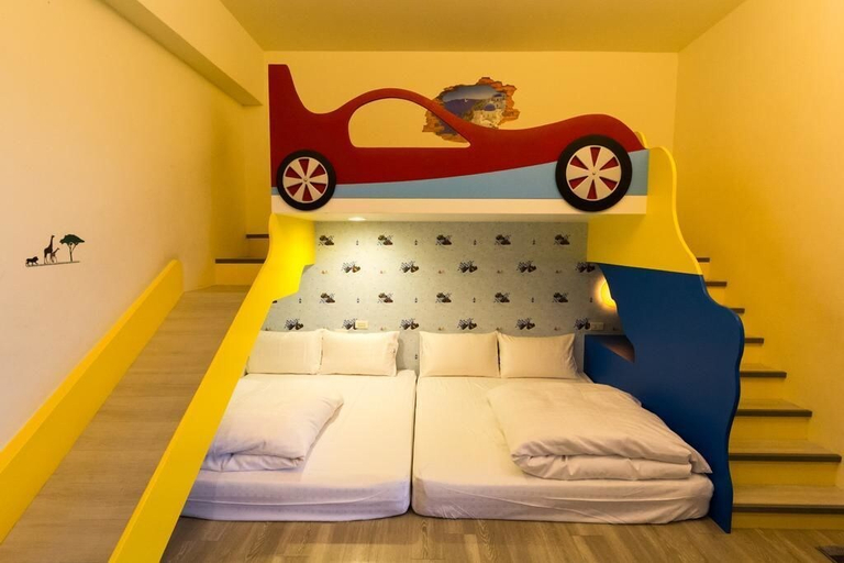 Bedroom 2, Night Picnic Deer Bingo, Yilan