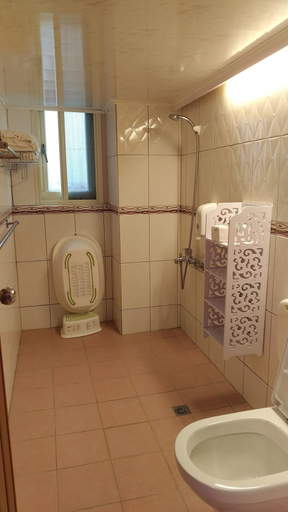 Bathroom 3, Alice Wonderland B&B, Yilan