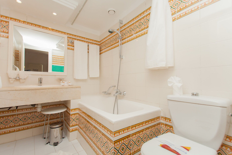 Bathroom 5, El Mouradi Club El Kantaoui, Hammam Sousse