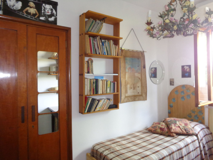 Bedroom 2, Maison De Dora, Pisa