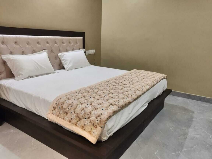 Bedroom 3, The Republic Hotel, Ambala