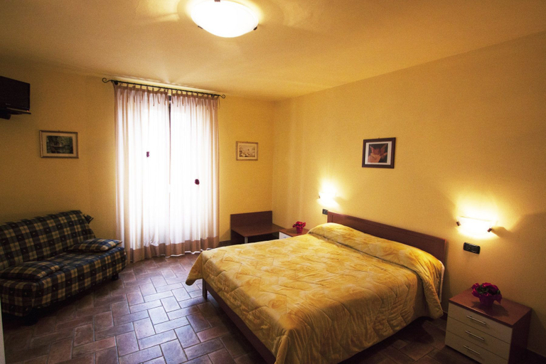 Bedroom 5, Camere Santucci, Perugia