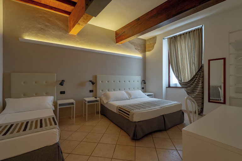 Bedroom 4, Hotel Mantegna Stazione , Mantegna Hotels, Mantua