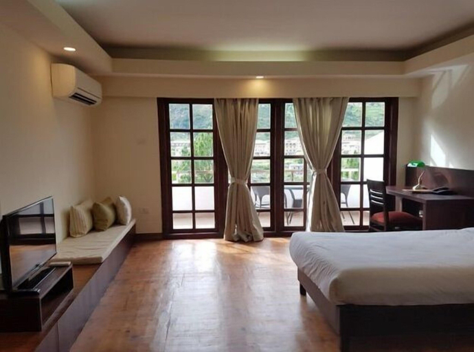 Bedroom 2, Khuru Resort, Lingmukha