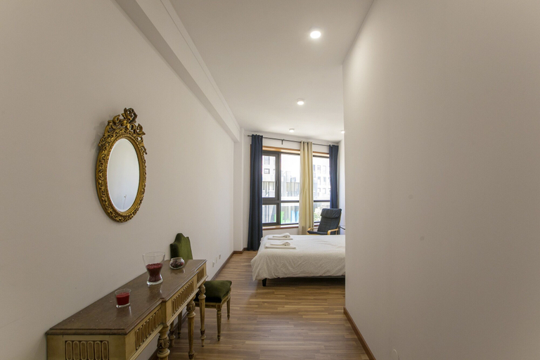 Others 4, PB Santa Catarina Apartment - Parking, Porto