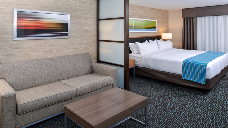 Bedroom 5, Holiday Inn & Suites EDMONTON ARPT - CONFERENCE CTR by IHG, Division No. 11